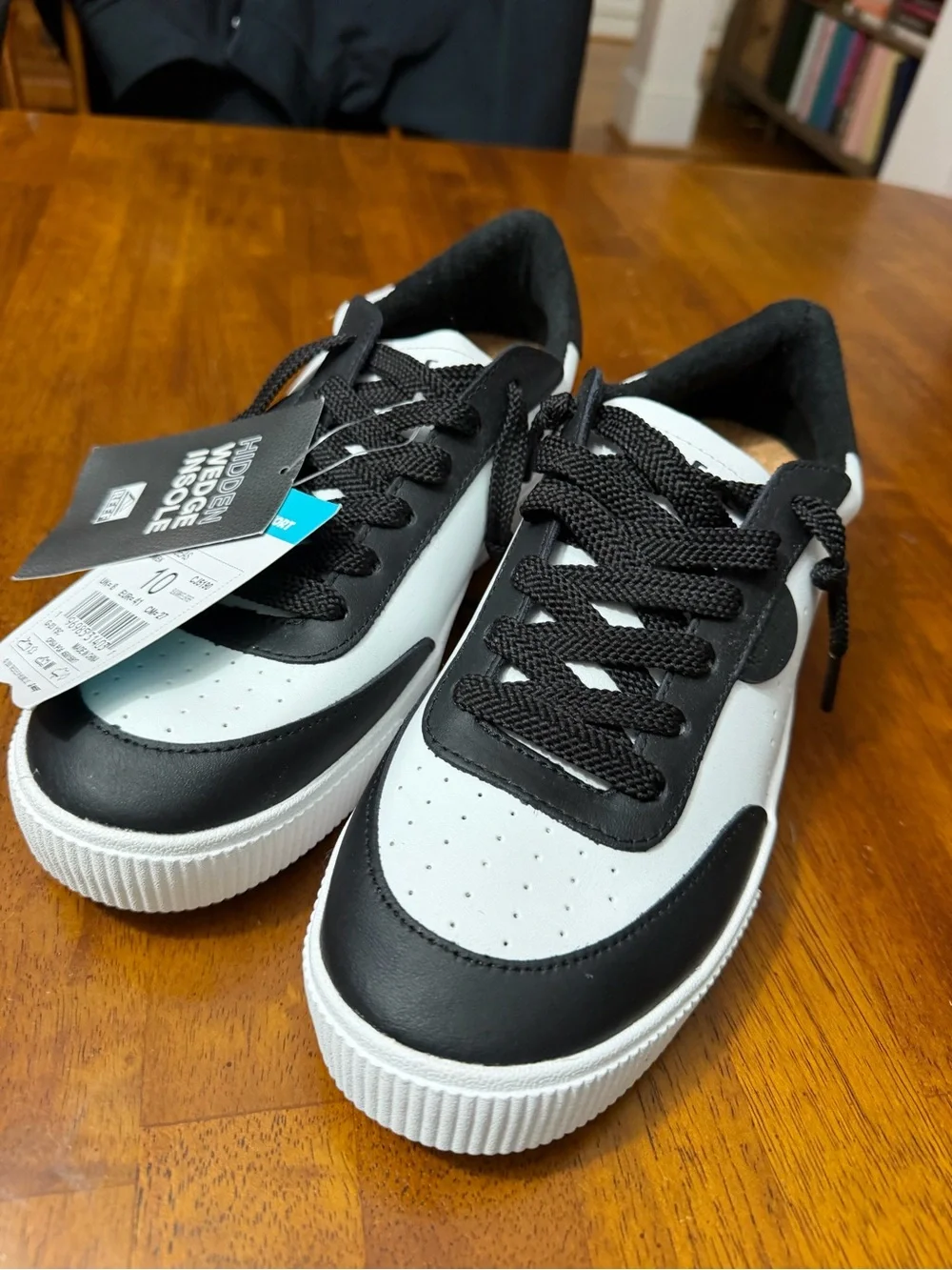 Brand New Reef Lay Day Seas Court Women’s Sneaker Size 10 Retail $100